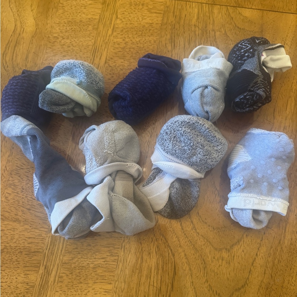 Lululemon Lot of Assorted Socks Women Size M/L